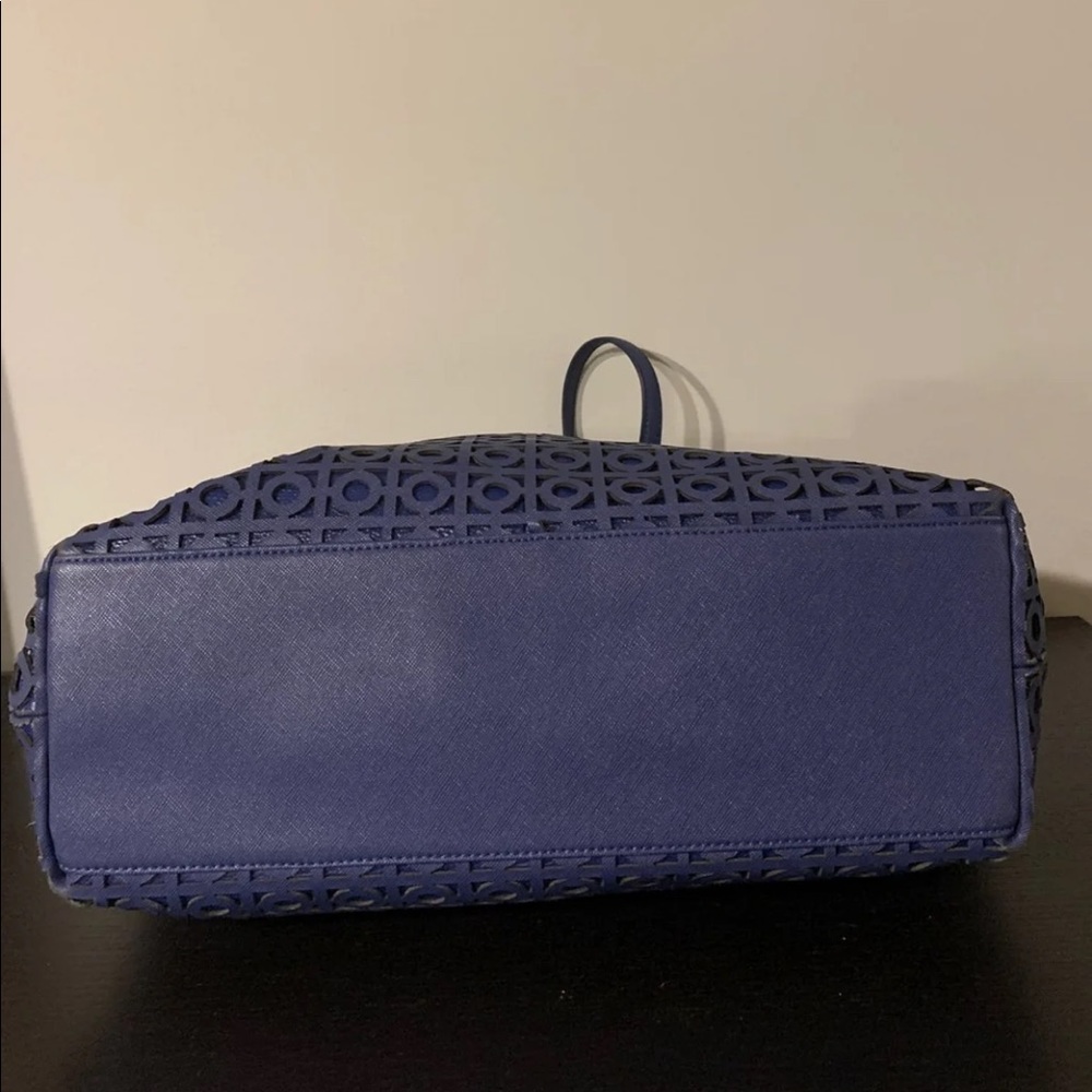 SALE! Tory Burch Kelsey leather Tote - Picture 5 of 8